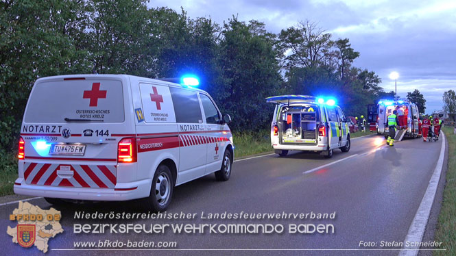 20230830 Verkehrsunfall auf der L157 Tattendorf - Oeynhausen Foto: Stefan Schneider BFKDO BADEN 20230830 Verkehrsunfall auf der L157 Tattendorf - Oeynhausen Foto: Stefan Schneider BFKDO BADEN