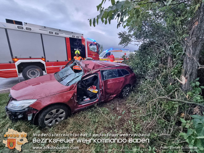 20230830 Verkehrsunfall auf der L157 Tattendorf - Oeynhausen Foto: Stefan Schneider BFKDO BADEN 20230830 Verkehrsunfall auf der L157 Tattendorf - Oeynhausen Foto: Stefan Schneider BFKDO BADEN