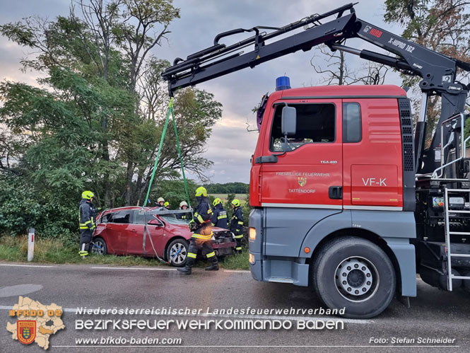 20230830 Verkehrsunfall auf der L157 Tattendorf - Oeynhausen Foto: Stefan Schneider BFKDO BADEN 20230830 Verkehrsunfall auf der L157 Tattendorf - Oeynhausen Foto: Stefan Schneider BFKDO BADEN
