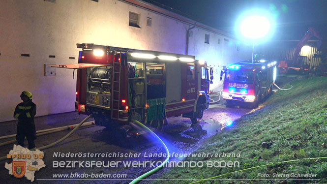 20231007_Großbrand in Heizungsanlage von Hühnerstall in Schwarzensee/Neuhaus Foto: Stefan Schneider BFK Baden 20231007_Großbrand in Heizungsanlage von Hühnerstall in Schwarzensee/Neuhaus Foto: Stefan Schneider BFK Baden