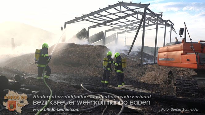 20231007_Großbrand in Heizungsanlage von Hühnerstall in Schwarzensee/Neuhaus Foto: Stefan Schneider BFK Baden 20231007_Großbrand in Heizungsanlage von Hühnerstall in Schwarzensee/Neuhaus Foto: Stefan Schneider BFK Baden