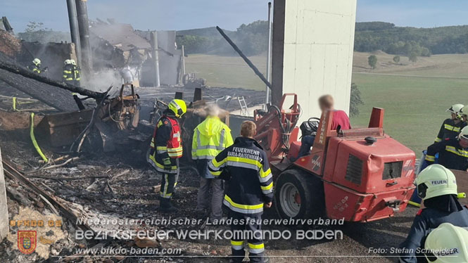 20231007_Großbrand in Heizungsanlage von Hühnerstall in Schwarzensee/Neuhaus Foto: Stefan Schneider BFK Baden 20231007_Großbrand in Heizungsanlage von Hühnerstall in Schwarzensee/Neuhaus Foto: Stefan Schneider BFK Baden