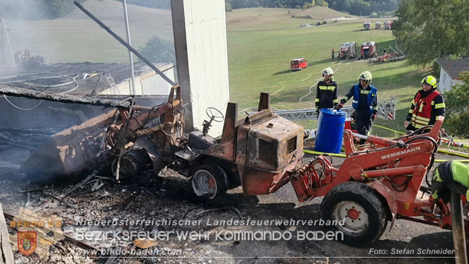 20231007_Großbrand in Heizungsanlage von Hühnerstall in Schwarzensee/Neuhaus Foto: Stefan Schneider BFK Baden 20231007_Großbrand in Heizungsanlage von Hühnerstall in Schwarzensee/Neuhaus Foto: Stefan Schneider BFK Baden