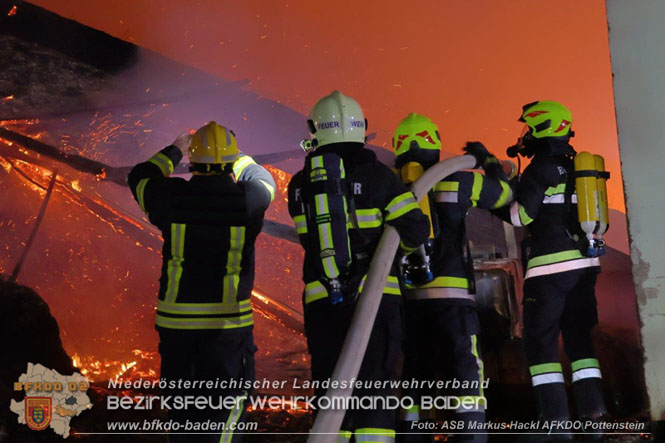 20231007_Großbrand in Heizungsanlage von Hühnerstall in Schwarzensee/Neuhaus Foto: ASB Markus Hackl AFK Pottenstein 20231007_Großbrand in Heizungsanlage von Hühnerstall in Schwarzensee/Neuhaus Foto: ASB Markus Hackl AFK Pottenstein