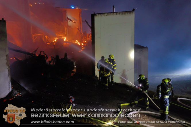 20231007_Großbrand in Heizungsanlage von Hühnerstall in Schwarzensee/Neuhaus Foto: ASB Markus Hackl AFK Pottenstein 20231007_Großbrand in Heizungsanlage von Hühnerstall in Schwarzensee/Neuhaus Foto: ASB Markus Hackl AFK Pottenstein