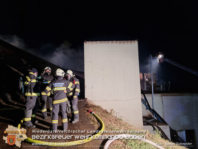 20231007_Großbrand in Heizungsanlage von Hühnerstall in Schwarzensee/Neuhaus Foto: Stefan Schneider BFK Baden 20231007_Großbrand in Heizungsanlage von Hühnerstall in Schwarzensee/Neuhaus Foto: Stefan Schneider BFK Baden