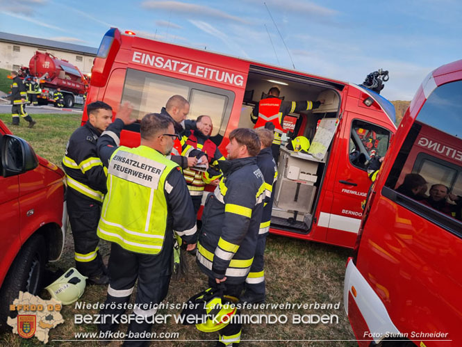 20231007_Großbrand in Heizungsanlage von Hühnerstall in Schwarzensee/Neuhaus Foto: Stefan Schneider BFK Baden 20231007_Großbrand in Heizungsanlage von Hühnerstall in Schwarzensee/Neuhaus Foto: Stefan Schneider BFK Baden