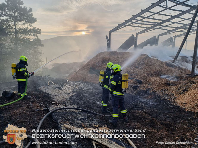 20231007_Großbrand in Heizungsanlage von Hühnerstall in Schwarzensee/Neuhaus Foto: Stefan Schneider BFK Baden 20231007_Großbrand in Heizungsanlage von Hühnerstall in Schwarzensee/Neuhaus Foto: Stefan Schneider BFK Baden