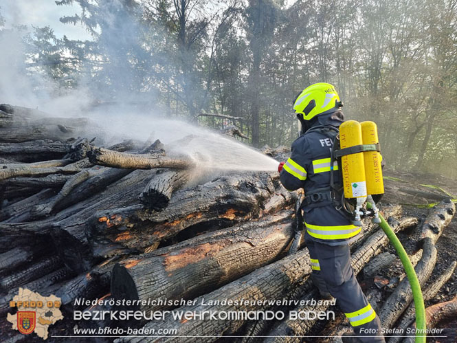 20231007_Großbrand in Heizungsanlage von Hühnerstall in Schwarzensee/Neuhaus Foto: Stefan Schneider BFK Baden 20231007_Großbrand in Heizungsanlage von Hühnerstall in Schwarzensee/Neuhaus Foto: Stefan Schneider BFK Baden