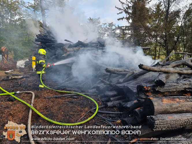 20231007_Großbrand in Heizungsanlage von Hühnerstall in Schwarzensee/Neuhaus Foto: Stefan Schneider BFK Baden 20231007_Großbrand in Heizungsanlage von Hühnerstall in Schwarzensee/Neuhaus Foto: Stefan Schneider BFK Baden