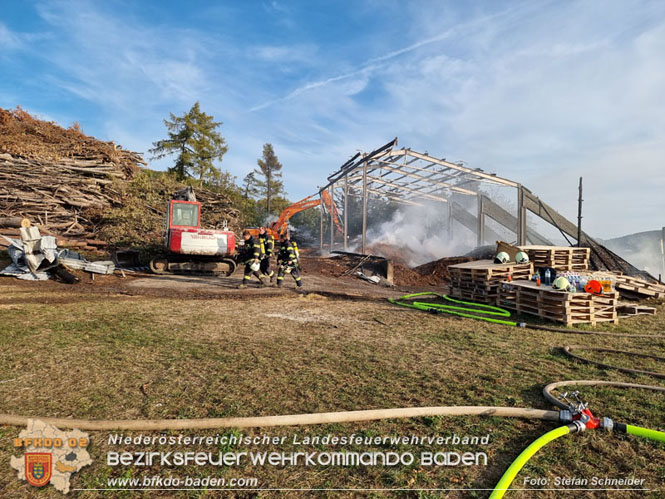 20231007_Großbrand in Heizungsanlage von Hühnerstall in Schwarzensee/Neuhaus Foto: Stefan Schneider BFK Baden 20231007_Großbrand in Heizungsanlage von Hühnerstall in Schwarzensee/Neuhaus Foto: Stefan Schneider BFK Baden