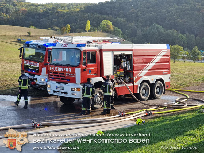 20231007_Großbrand in Heizungsanlage von Hühnerstall in Schwarzensee/Neuhaus Foto: Stefan Schneider BFK Baden 20231007_Großbrand in Heizungsanlage von Hühnerstall in Schwarzensee/Neuhaus Foto: Stefan Schneider BFK Baden