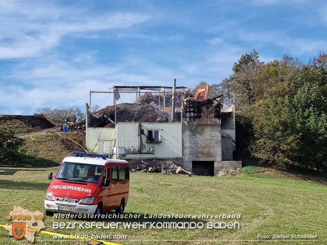 20231007_Großbrand in Heizungsanlage von Hühnerstall in Schwarzensee/Neuhaus Foto: Stefan Schneider BFK Baden 20231007_Großbrand in Heizungsanlage von Hühnerstall in Schwarzensee/Neuhaus Foto: Stefan Schneider BFK Baden