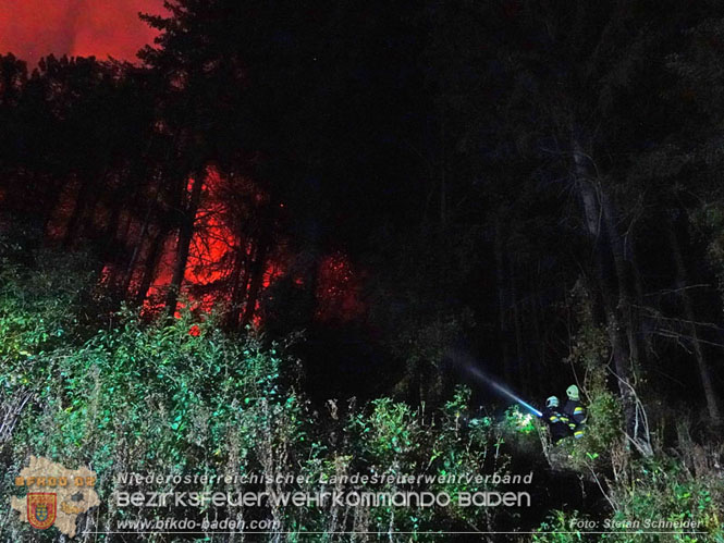 20231007_Großbrand in Heizungsanlage von Hühnerstall in Schwarzensee/Neuhaus Foto: Stefan Schneider BFK Baden 20231007_Großbrand in Heizungsanlage von Hühnerstall in Schwarzensee/Neuhaus Foto: Stefan Schneider BFK Baden