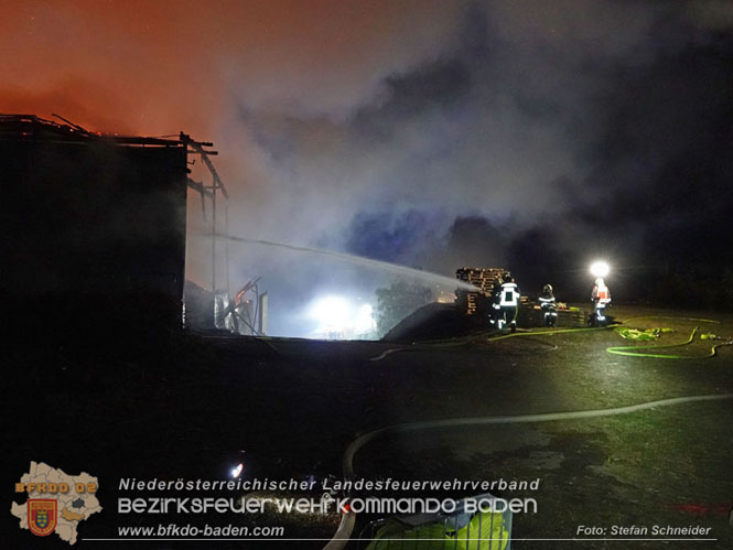 20231007_Großbrand in Heizungsanlage von Hühnerstall in Schwarzensee/Neuhaus Foto: Stefan Schneider BFK Baden 20231007_Großbrand in Heizungsanlage von Hühnerstall in Schwarzensee/Neuhaus Foto: Stefan Schneider BFK Baden
