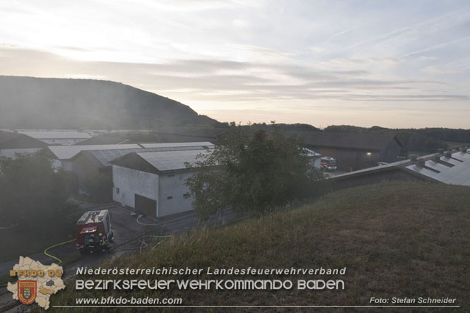 20231007_Großbrand in Heizungsanlage von Hühnerstall in Schwarzensee/Neuhaus Foto: Stefan Schneider BFK Baden 20231007_Großbrand in Heizungsanlage von Hühnerstall in Schwarzensee/Neuhaus Foto: Stefan Schneider BFK Baden