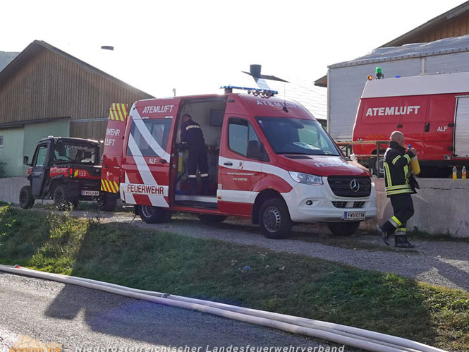 20231007_Großbrand in Heizungsanlage von Hühnerstall in Schwarzensee/Neuhaus Foto: Stefan Schneider BFK Baden 20231007_Großbrand in Heizungsanlage von Hühnerstall in Schwarzensee/Neuhaus Foto: Stefan Schneider BFK Baden