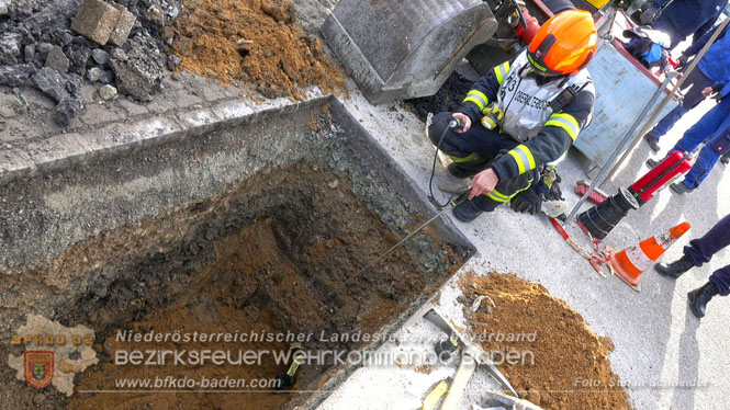 20231121 Erdgasleitung bei Tiefbauarbeiten in Tattendorf beschädigt Foto: Stefan Schneider BFKDO BADEN 20231121 Erdgasleitung bei Tiefbauarbeiten in Tattendorf beschädigt Foto: Stefan Schneider BFKDO BADEN