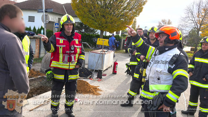 20231121 Erdgasleitung bei Tiefbauarbeiten in Tattendorf beschädigt Foto: Stefan Schneider BFKDO BADEN 20231121 Erdgasleitung bei Tiefbauarbeiten in Tattendorf beschädigt Foto: Stefan Schneider BFKDO BADEN