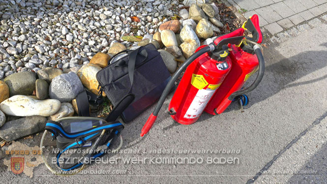 20231121 Erdgasleitung bei Tiefbauarbeiten in Tattendorf beschädigt Foto: Stefan Schneider BFKDO BADEN 20231121 Erdgasleitung bei Tiefbauarbeiten in Tattendorf beschädigt Foto: Stefan Schneider BFKDO BADEN