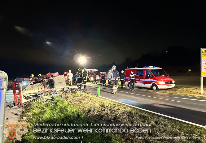 20231127 VU Reisenberg L161 - Frau unter Traktor eingeklemmt Foto: Freiwillige Feuerwehr Reisenberg 20231127 VU Reisenberg L161 - Frau unter Traktor eingeklemmt Foto: Freiwillige Feuerwehr Reisenberg