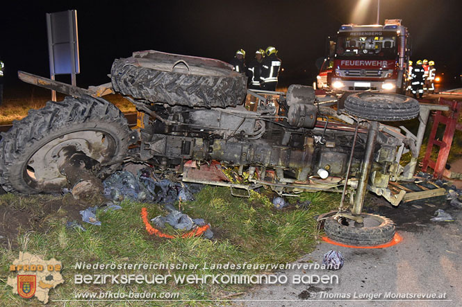 20231127 VU Reisenberg L161 - Frau unter Traktor eingeklemmt Foto: Thomas Lenger Monatsrevue.at 20231127 VU Reisenberg L161 - Frau unter Traktor eingeklemmt Foto: Thomas Lenger Monatsrevue.at
