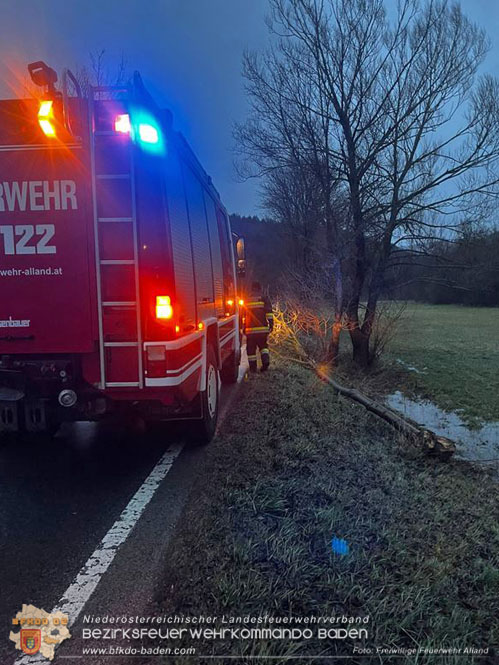 20231223 Mehrere Unwetter - Sturmeinsätze in Alland  Foto: FF Alland