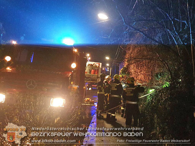 202312 40 Unwettereinsätze in der Stadt Baden wegen Sturmtief "Zoltan" Foto: Freiwillige Feuerwehr Baden Weikersdorf 202312 40 Unwettereinsätze in der Stadt Baden wegen Sturmtief "Zoltan" Foto: Freiwillige Feuerwehr Baden Weikersdorf