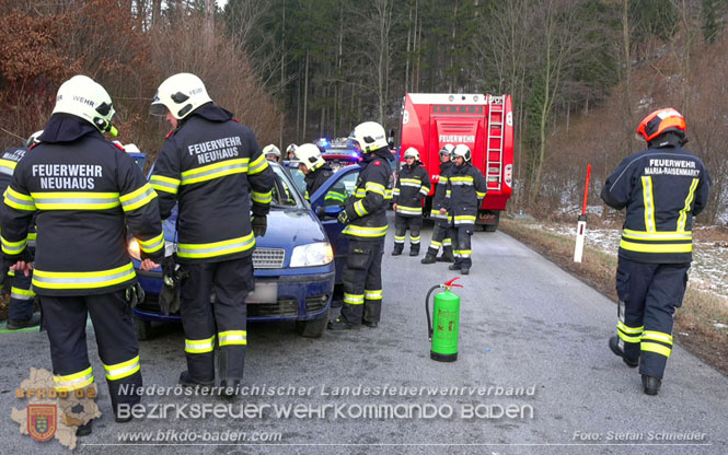 20240117 Herausfordernde Personenrettung nach Verkehrsunfall auf der L4004  Foto: Stefan Schneider BFKDO BADEN
