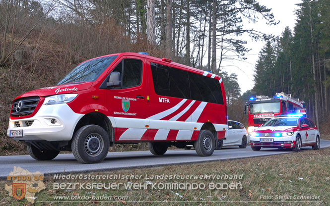 20240117 Herausfordernde Personenrettung nach Verkehrsunfall auf der L4004  Foto: Stefan Schneider BFKDO BADEN