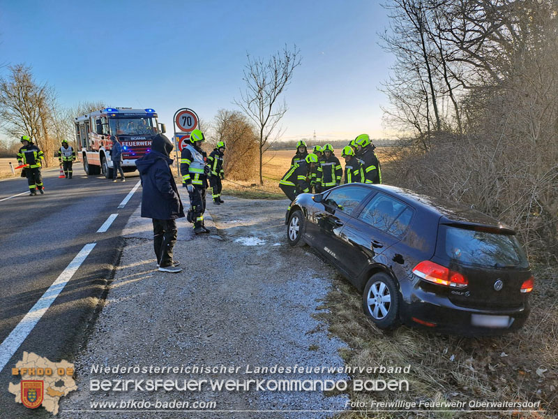 20240126 Fahrzeugbergung auf der B210 Foto: Freiwillige Feuerwehr Oberwaltersdorf 20240126 Fahrzeugbergung auf der B210 Foto: Freiwillige Feuerwehr Oberwaltersdorf
