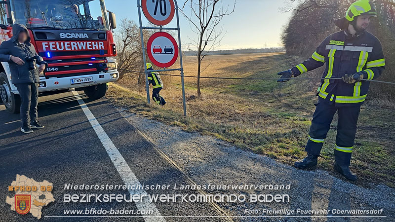 20240126 Fahrzeugbergung auf der B210 Foto: Freiwillige Feuerwehr Oberwaltersdorf 20240126 Fahrzeugbergung auf der B210 Foto: Freiwillige Feuerwehr Oberwaltersdorf