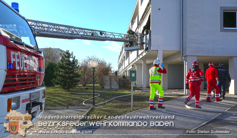 20240203 Brandeinsatz in Bad Voeslau - 3 Todesopfer in der Brandwohnung gefunden   Foto: Stefan Schneider BFKDO BADEN