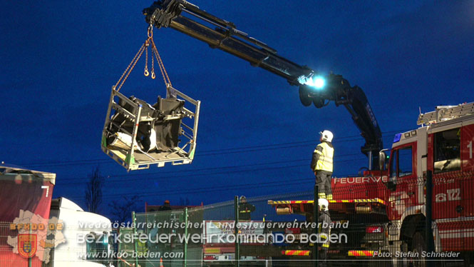 20240208 Sattelzug kollidiert mit Aspangbahn bei Traiskirchen Foto: Stefan Schneider BFKDO BADEN 20240208 Sattelzug kollidiert mit Aspangbahn bei Traiskirchen Foto: Stefan Schneider BFKDO BADEN