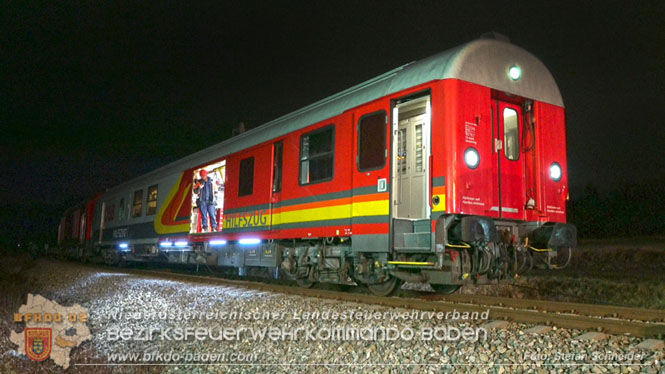 20240208 Sattelzug kollidiert mit Aspangbahn bei Traiskirchen Foto: Stefan Schneider BFKDO BADEN 20240208 Sattelzug kollidiert mit Aspangbahn bei Traiskirchen Foto: Stefan Schneider BFKDO BADEN