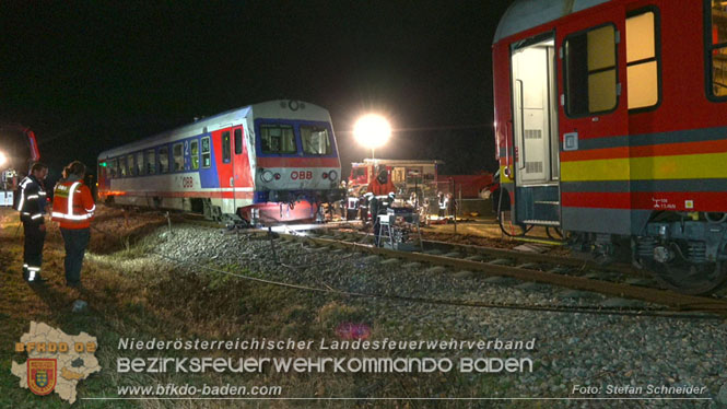 20240208 Sattelzug kollidiert mit Aspangbahn bei Traiskirchen Foto: Stefan Schneider BFKDO BADEN 20240208 Sattelzug kollidiert mit Aspangbahn bei Traiskirchen Foto: Stefan Schneider BFKDO BADEN