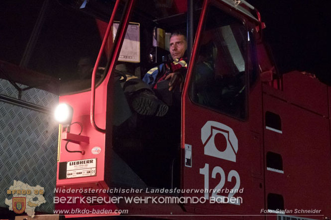 20240208 Sattelzug kollidiert mit Aspangbahn bei Traiskirchen Foto: Stefan Schneider BFKDO BADEN 20240208 Sattelzug kollidiert mit Aspangbahn bei Traiskirchen Foto: Stefan Schneider BFKDO BADEN