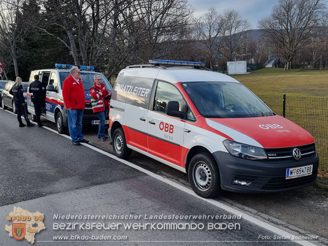 20240208 Sattelzug kollidiert mit Aspangbahn bei Traiskirchen Foto: Stefan Schneider BFKDO BADEN 20240208 Sattelzug kollidiert mit Aspangbahn bei Traiskirchen Foto: Stefan Schneider BFKDO BADEN