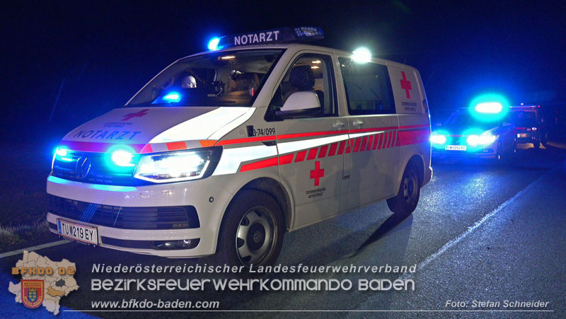 20240210 Menschenrettung nach Verkehrsunfall bei Pottendorf Foto: Stefan Schneider BFKDO BADEN 20240210 Menschenrettung nach Verkehrsunfall bei Pottendorf Foto: Stefan Schneider BFKDO BADEN