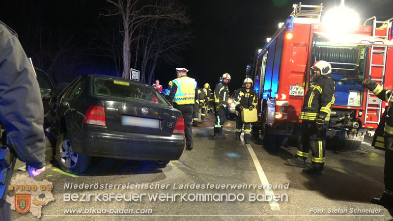 20240210 Menschenrettung nach Verkehrsunfall bei Pottendorf Foto: Stefan Schneider BFKDO BADEN 20240210 Menschenrettung nach Verkehrsunfall bei Pottendorf Foto: Stefan Schneider BFKDO BADEN