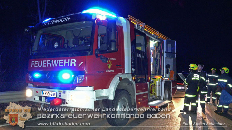20240210 Menschenrettung nach Verkehrsunfall bei Pottendorf Foto: Stefan Schneider BFKDO BADEN 20240210 Menschenrettung nach Verkehrsunfall bei Pottendorf Foto: Stefan Schneider BFKDO BADEN
