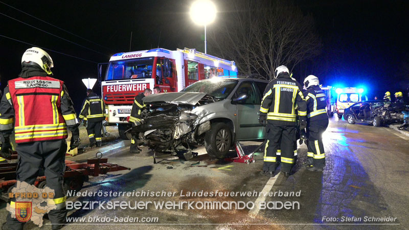 20240210 Menschenrettung nach Verkehrsunfall bei Pottendorf Foto: Stefan Schneider BFKDO BADEN 20240210 Menschenrettung nach Verkehrsunfall bei Pottendorf Foto: Stefan Schneider BFKDO BADEN