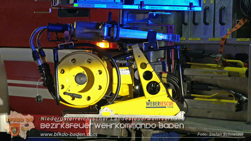 20240210 Menschenrettung nach Verkehrsunfall bei Pottendorf Foto: Stefan Schneider BFKDO BADEN 20240210 Menschenrettung nach Verkehrsunfall bei Pottendorf Foto: Stefan Schneider BFKDO BADEN