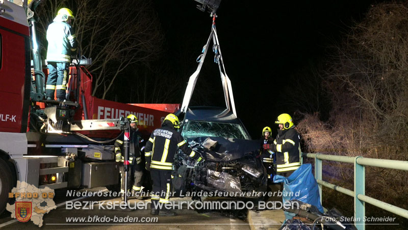 20240210 Menschenrettung nach Verkehrsunfall bei Pottendorf Foto: Stefan Schneider BFKDO BADEN 20240210 Menschenrettung nach Verkehrsunfall bei Pottendorf Foto: Stefan Schneider BFKDO BADEN