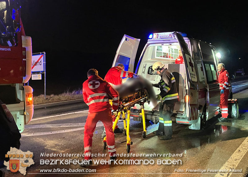 20240215 Menschenrettung wegen medizinischem Notfall auf der B11 bei Alland   Foto: Freiwillige Feuerwehr Alland