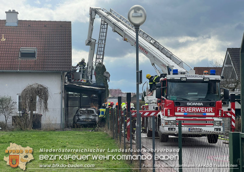 20240310 Brand eines Carports und Elektrofahrzeug in Traiskirchen mit weiteren Herausforderungen  Foto: Daniel Bartmann AFKDO Traiskirchen