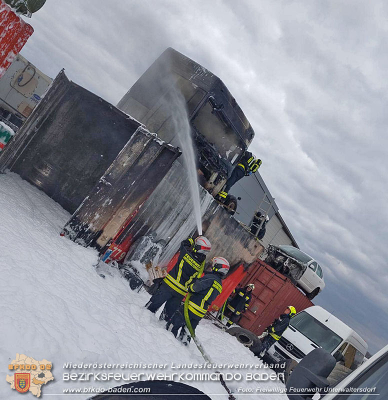 20240310_Containerbrand im Gewerbegebiet Mitterndorf a.d.Fischa   Foto: Freiwillige Feuerwehr Unterwaltersdorf