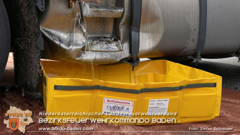 20240322 Dieselaustritt aus LKW auf Firmengelände  Foto: Stefan Schneider BFKDO BADEN