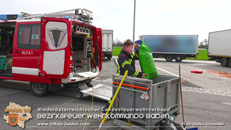20240322 Dieselaustritt aus LKW auf Firmengelände Foto: Stefan Schneider BFKDO BADEN