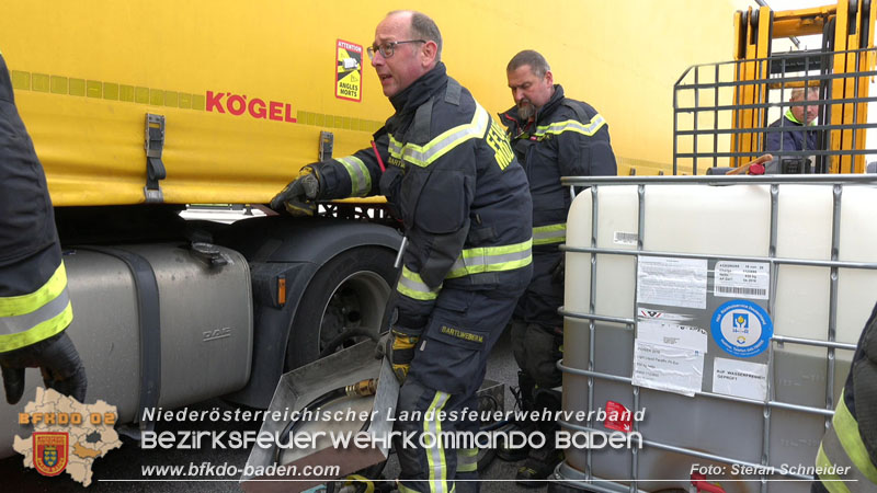 20240322 Dieselaustritt aus LKW auf Firmengelände Foto: Stefan Schneider BFKDO BADEN